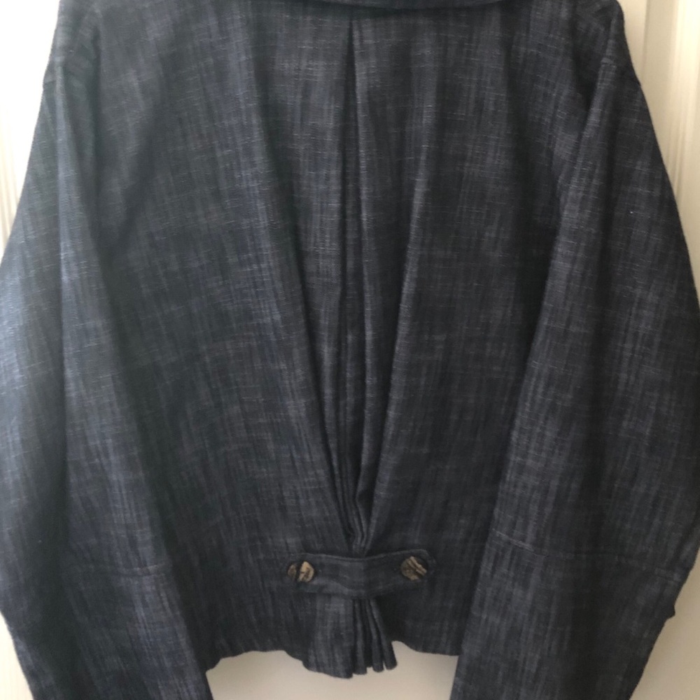 Jacket - Picture 4 of 4